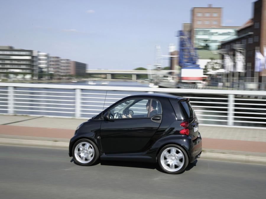  Smart ForTwo Xclusive by Brabus 2008 года  (фото 11 из 17)